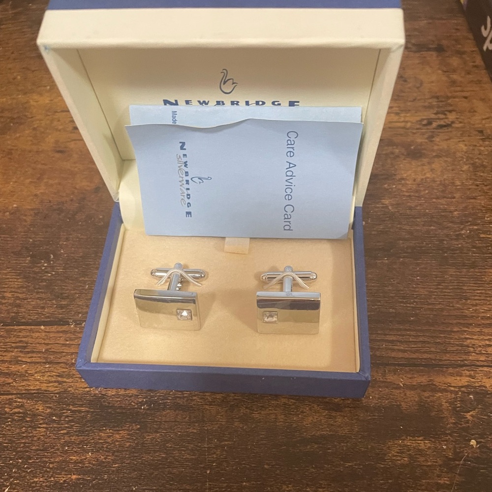 Cufflinks